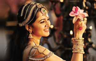 അനുഷ്ക ഷെട്ടി മലയാളത്തിലേക്ക് anushka shetty,anushka shetty new malayalam movie ,anushka shetty mahabharata ,anushka shettyin mohanlal movie mahabharatam, anushka shetty new malayalam movie ,baahubali anushka shetty , baahubali anushka shetty new movie